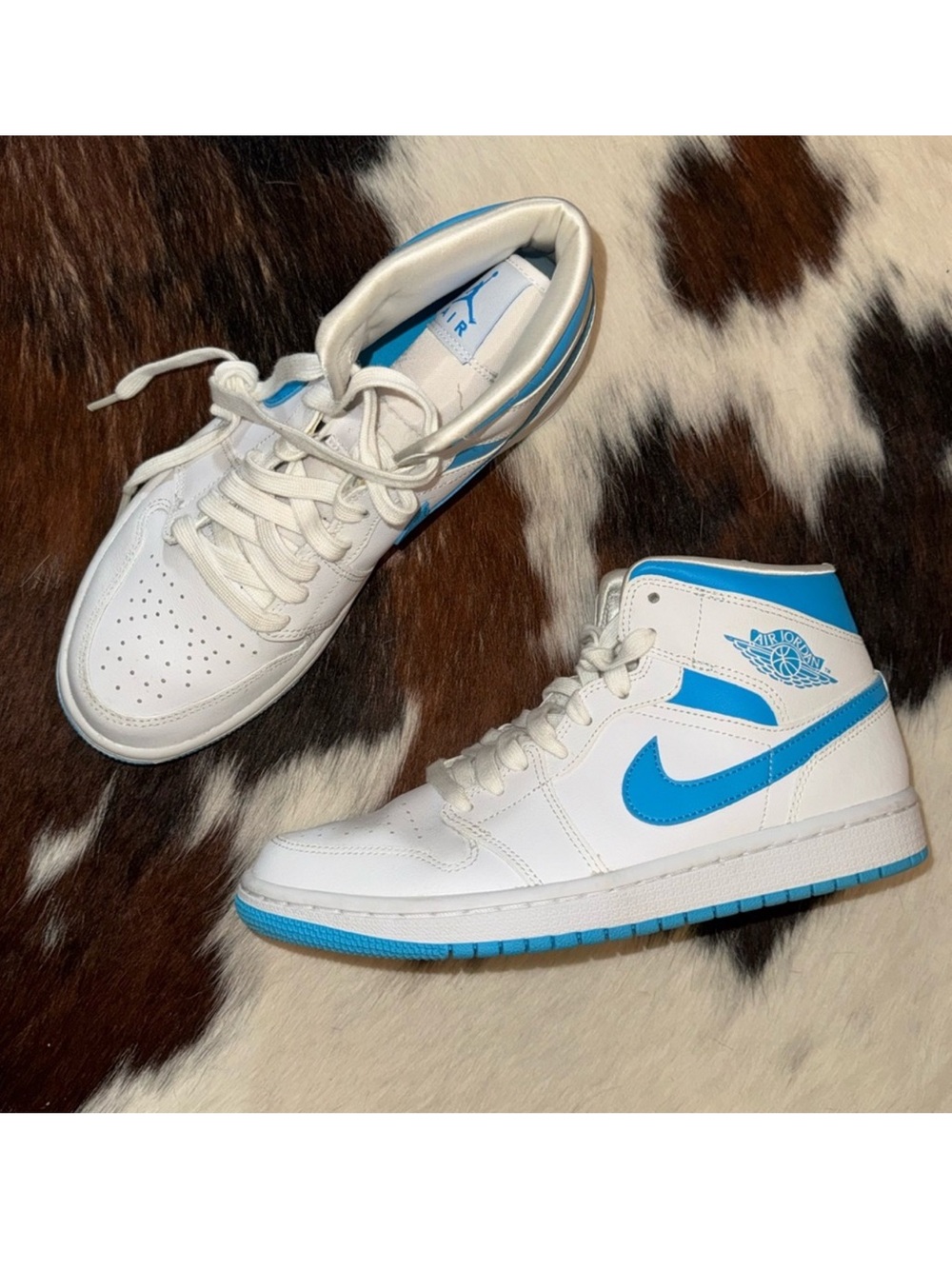 SET OF 2 Jordan Sneakers - Picture 3 of 16